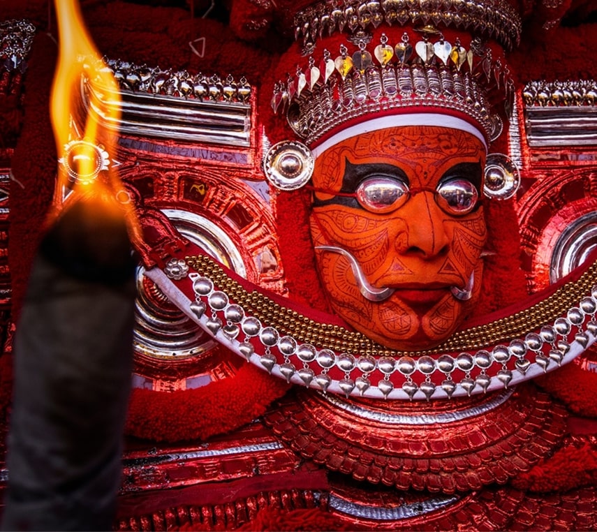 The Dive Artistry of Theyyam