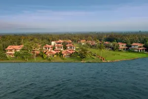 Serenity by the Backwaters: Discover Luxury at Niraamaya Retreats in Kumarakom